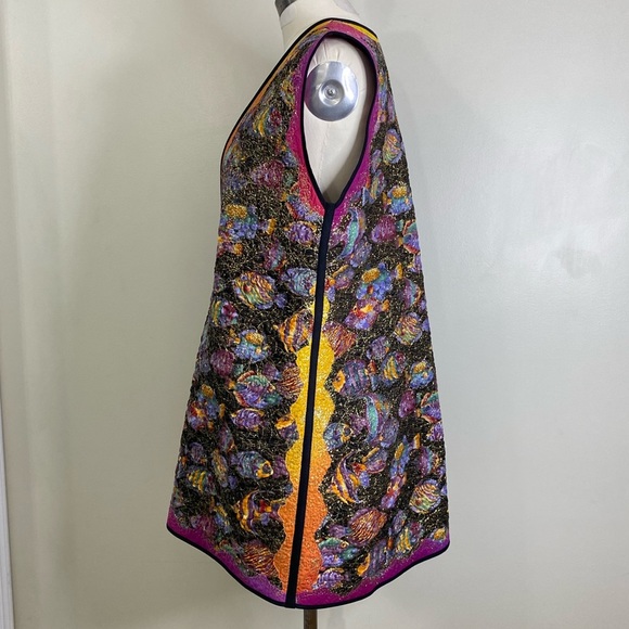 LUXURIOUS QUILTED FISH DRESS VEST WITH GOLD METALLIC EMBROIDERED THREADS🐠 - Picture 9 of 14